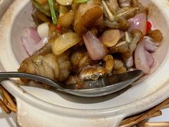 砂锅葱香蛙-南麓·浙里(外滩店)