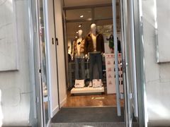 -优衣库(哈尔滨中央大街店)