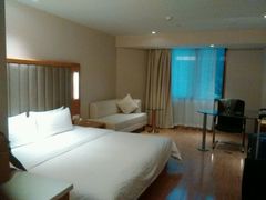 -全季酒店(广州越秀公园店)