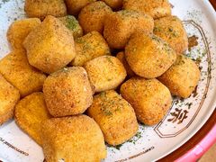 海苔豆腐一口酥-粤集·手工粤菜(皇庭广场店)