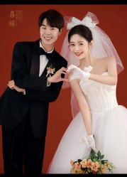 -喜爱高定婚纱摄影