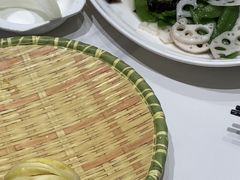 -民族手抓羊肉馆·滩羊手抓·烤全羊