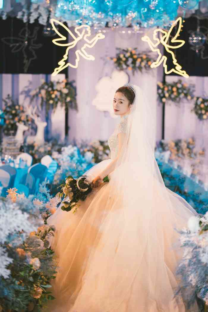 zmbridal赵梦婚纱(青岛旗舰店)-"拖延症的我6月度蜜月回来才想起写.
