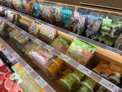 -良品铺子(万达广场店)