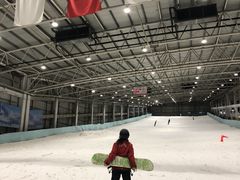 -乔波室内滑雪场