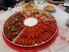 -肥肥虾庄·金牌油焖大虾(汉街SKP店)