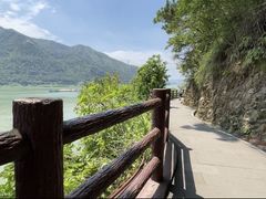 -羚羊峡古栈道森林公园