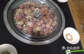 Stewed Goose with Steamed Seafood