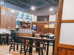 大堂-亮亮烧烤(积玉桥总店)