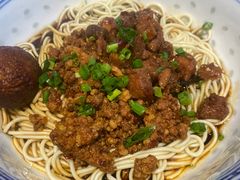 招牌辣肉干拌面-辣肉面大王(天平路店)