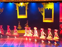 -勐巴拉娜西超级歌舞秀