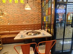 -哈尔滨烧烤·山河村铁锅炖(交大店)