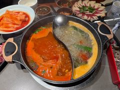 鸳鸯锅-苗阿哥酸汤牛肉火锅(体育场店)