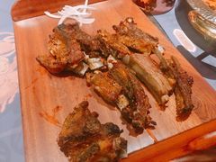 传统工艺秘制羊排-丝路金桃·新疆菜(徐汇店)