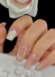 -悦指间美甲美睫