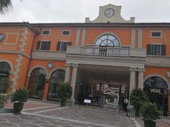 -佛罗伦萨小镇广佛名品奥特莱斯(疏港路店)