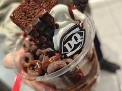 扑扑满杯～巧克力配蛋糕华夫脆-DQ·蛋糕·冰淇淋(茂业天地店)