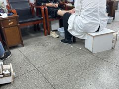 -郏芬芬扦脚服务部(新闸路店)