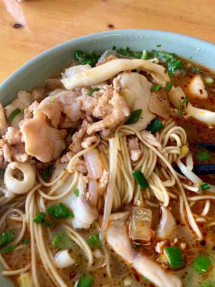 一品鲜面馆(鹿苑店)-"去的快到吃午饭点,人已经蛮多了,好不容易.