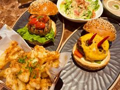 -Let'sBURGERplus·非常创意汉堡(三里屯店)