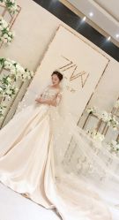 -艾米丽婚纱礼服