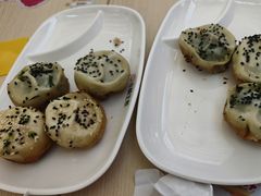 -小杨生煎(金山百联购物中心3楼店)