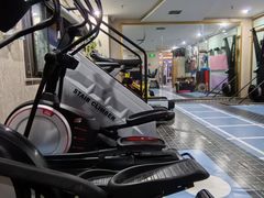 -迈劲健身专业私教(朝青汇店)