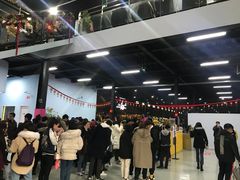 -嘿哟动霸CHUA·新潮玩运动娱乐中心·蹦床滑冰团建乐园