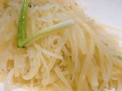 -几个木匠匠人厨房