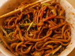 -黑八私房老北京炸酱面