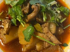 萝卜烧牛杂-百年粉蒸牛肉