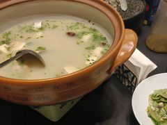 -忆江南·临江鱼馆