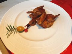 沙田玻璃乳鸽-馋遇江南·精致湖景雅宴(东方之门店)