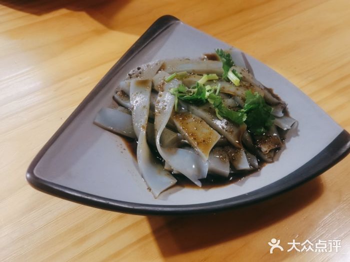 勺子米线·云南传统小吃市集(四方街店)图片