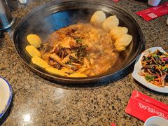 -缘福乡村铁锅炖民宿(八达岭店)