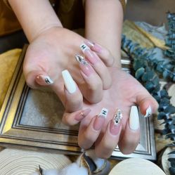 -隅日式美甲美睫專門店