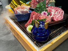 -铭牛烧肉·和牛海鲜自助(高新月牙湖店)