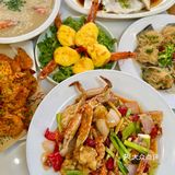 侨港风情街这边平价又美味的海鲜！！