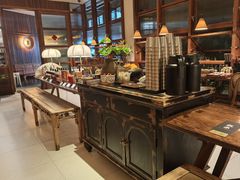 -银米·云南传统过桥米线(双廊黑金冠店)