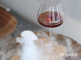 烟雨龙井。很仙很漂亮但没喝明白