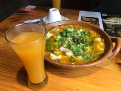 -东家小院金汤酸菜鱼(南阳路店)