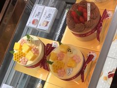 -花花卷卷·鲜食蛋糕(静安久光百货店)