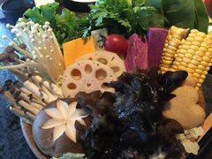 -湊湊火锅·茶憩(新中关购物中心店)