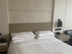 -上海漕河泾万丽酒店