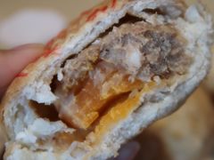 咸蛋黄鲜肉月饼-白玉兰食品(甜云店)