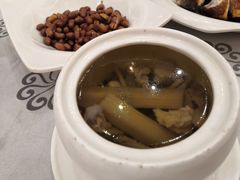 竹蔗茅根马炖唐排-岭南海晏楼(东晓南店)