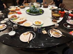 -阿瓦山寨·湘菜现炒·剁椒鱼头王(咸阳总店)