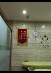 -苗医生专业祛痘·皮肤管理