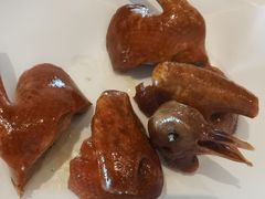 脆皮乳鸽-名佳荟