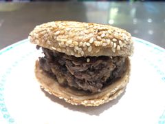 烧饼夹烧牛羊肉-老爆肚满五香烧牛羊肉